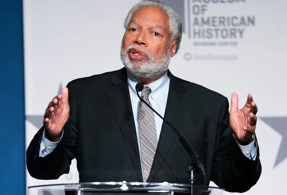 “Let’s Tell the Truth”: Lonnie Bunch Receives Standing Ovation as He Defends Smithsonian Against Political Pressure