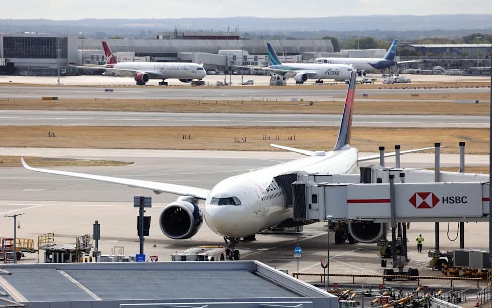 Heathrow’s Third Runway Pushed Back To 2039 — Economic Promise Meets Climate And Local Concerns