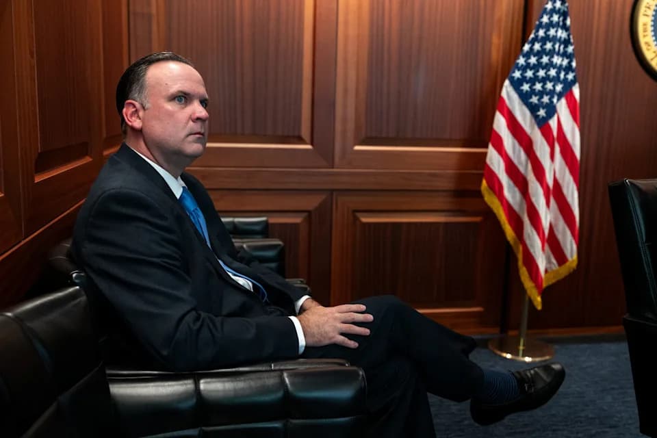 Scavino Champagne Clip Sparks MAGA Backlash — Conservatives Call It 'Tone‑Deaf' Ahead of 2026 Midterms