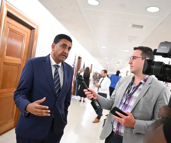 Khanna: Third Trump Impeachment Would Set a Clear Standard of Accountability