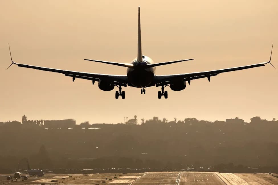 Boeing 737 MAX Software Glitch Could Disable Autopilot During Go-Arounds — FAA and Boeing Working on Fix