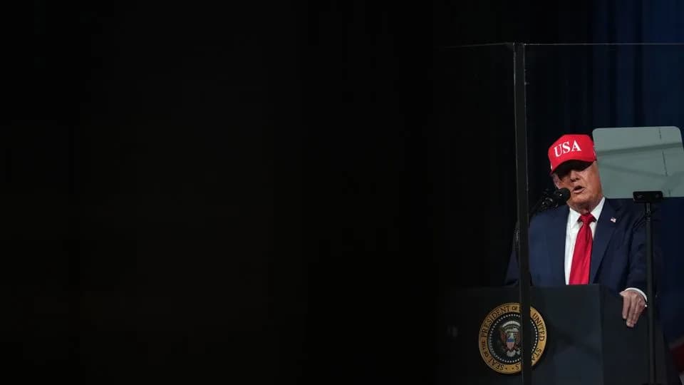 Should Republicans Be Panicking About 2026? What the Polls, Spending and Maps Really Say