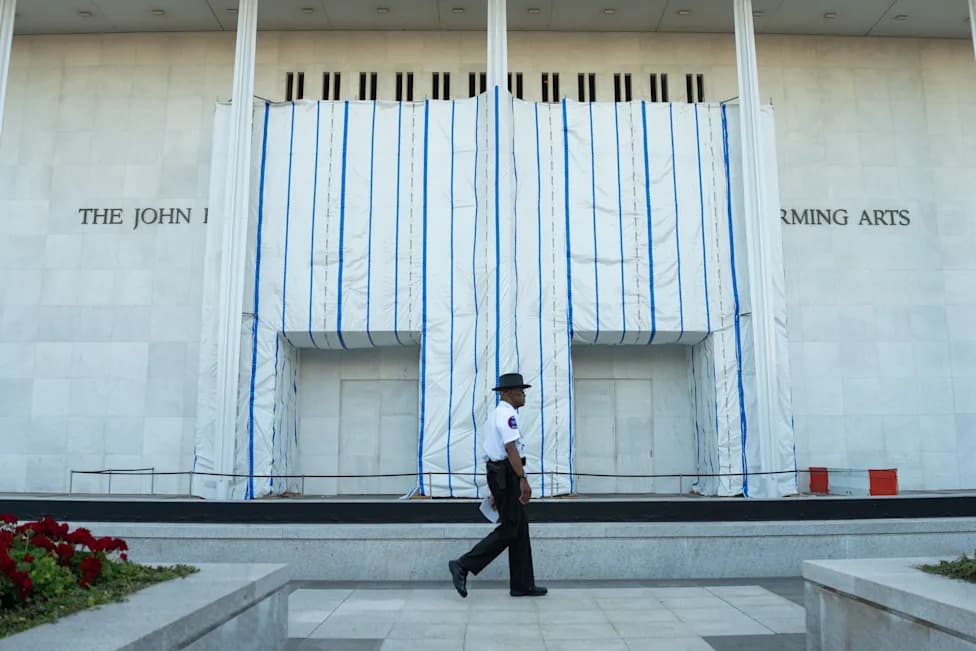 Senator Blocks Bill Requiring Congressional Approval To Demolish Kennedy Center