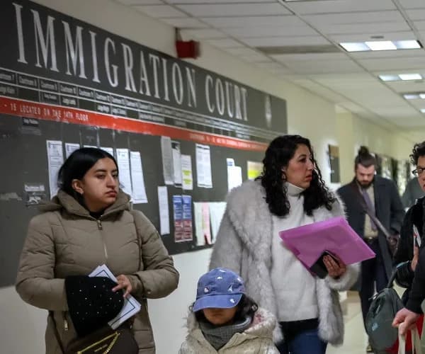 Florida Bars Undocumented Immigrants From Taxpayer-Funded Trade Schools, Citing Workforce Priorities