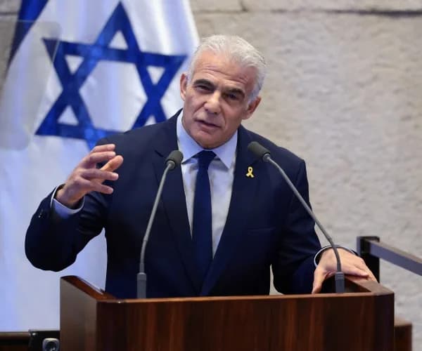 Lapid Says Netanyahu Omitted Flydubai Hijack Attempt From Security Briefing — Political Fallout Grows