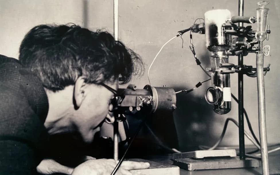 Professor Cyril Hilsum, Pioneer Of Liquid-Crystal Displays And Semiconductor Devices, Dies Aged 101
