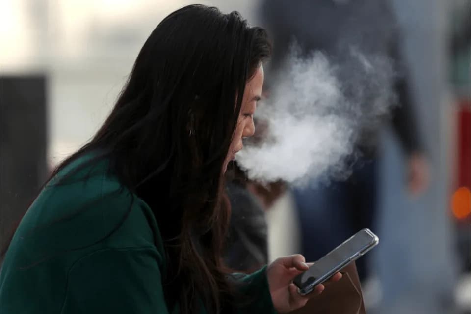 California to Ban Disposable Nicotine Vapes — What the New Law Means for Consumers and Retailers