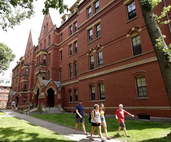 Gallup: Record Low — Just 31% Of Americans Say College Is "Very Important"