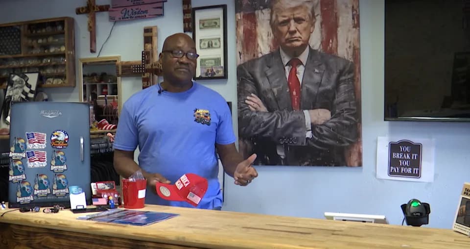 Shoppers Flock to Gulf Shores Trump Store Ahead of Mobile Rally