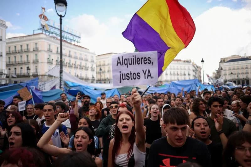 Parliament Rejects Housing Decrees as Protests Grow — Madrid Encampments and Calls for General Strike