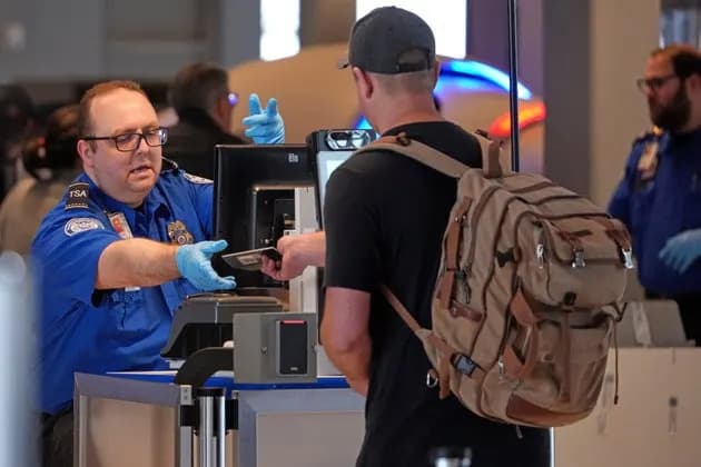 TSA Rule Will Force Agents to Stand While Checking Documents — Union Calls It Unsafe