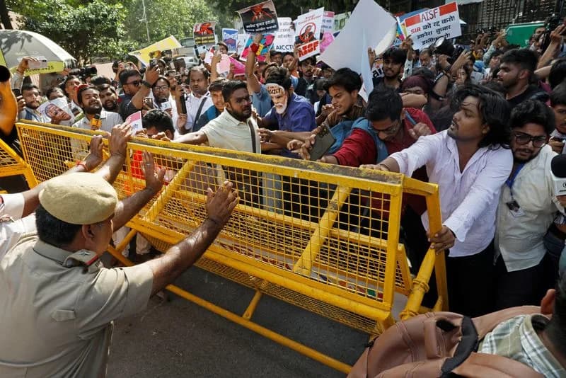Gen Z-Led Protests Rock New Delhi as Police Detain Demonstrators Over Voter-Roll Changes