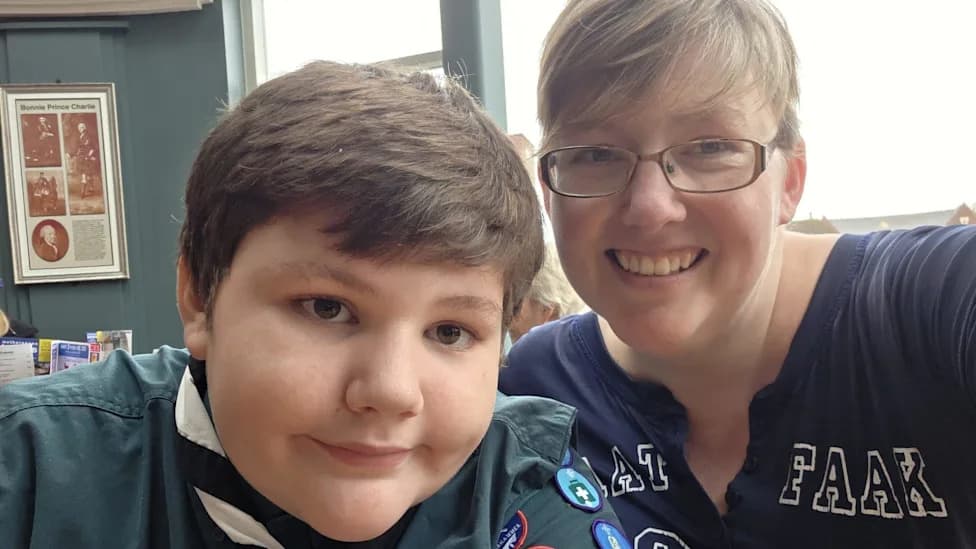 13-Year-Old Shaves Head In Solidarity To Raise Funds For Hospice Supporting His Mum