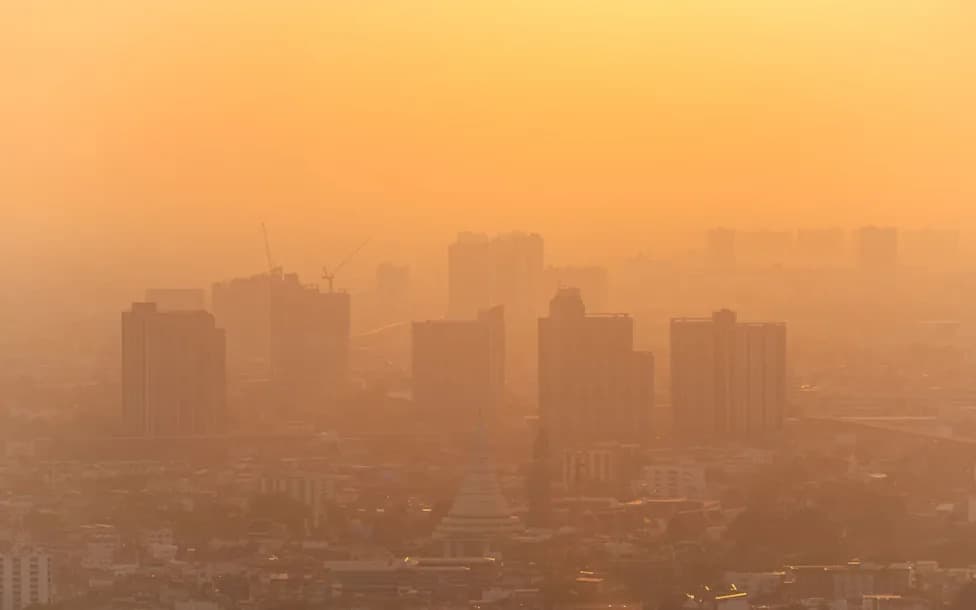 Heat Waves and Wildfire Smoke Put One-Third of the World in 'Extremely Poor' Air, EU Analysis Finds